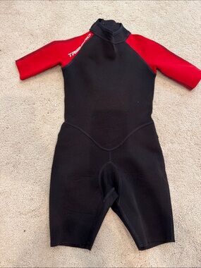 Kids Short Sleeve Neoprene One-Piece Wetsuit - Black & Red